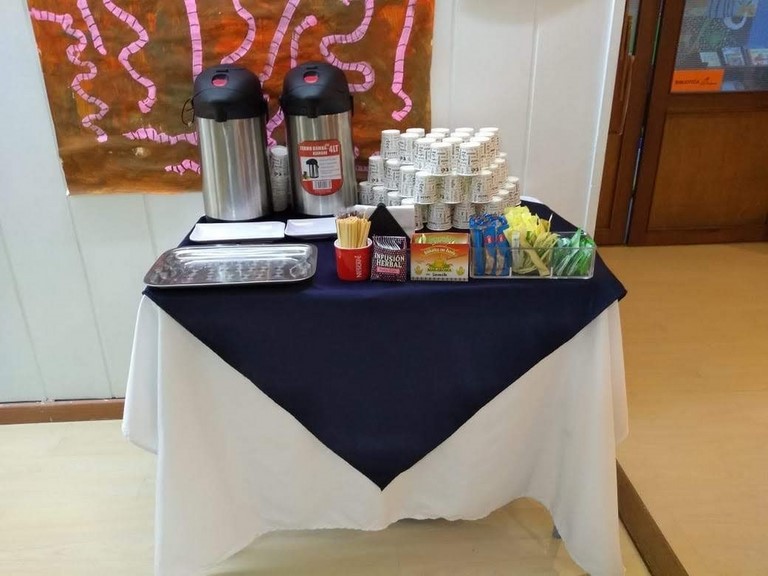 dispensador agua, pasabocas